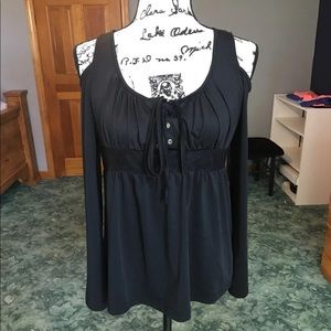 Long sleve open shoulder medium black blouse